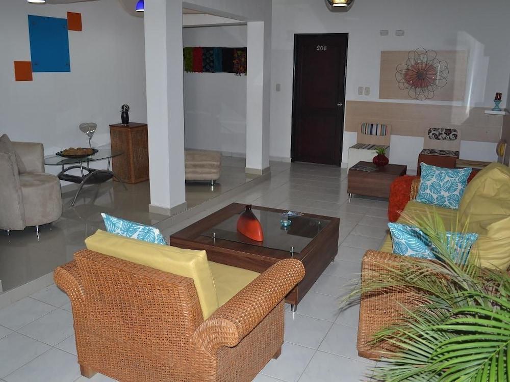 Ayenda Casa Real Hotel Monteria Exterior photo