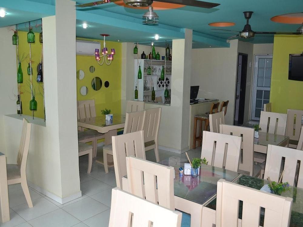 Ayenda Casa Real Hotel Monteria Exterior photo