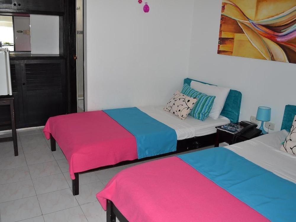 Ayenda Casa Real Hotel Monteria Exterior photo