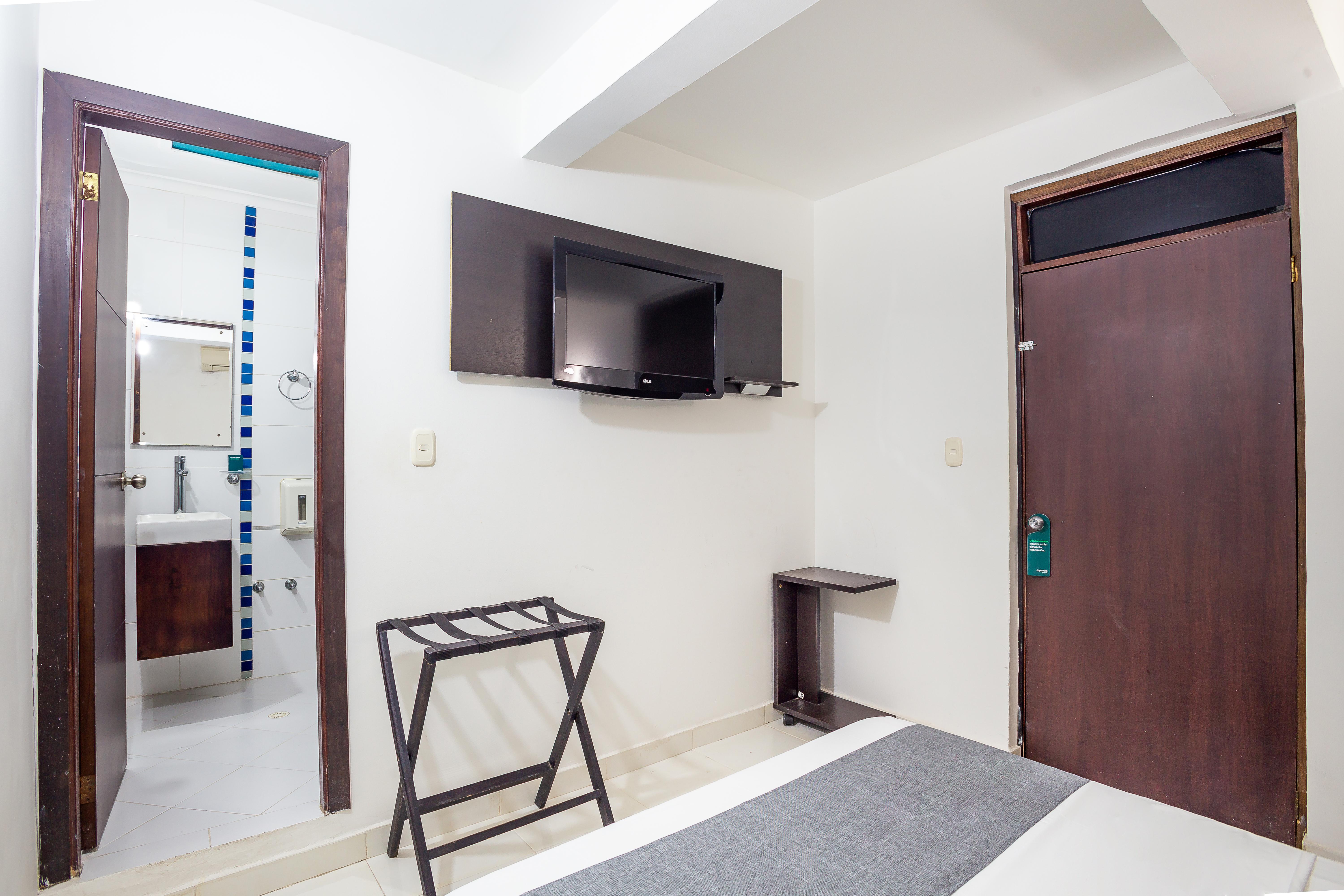 Ayenda Casa Real Hotel Monteria Exterior photo